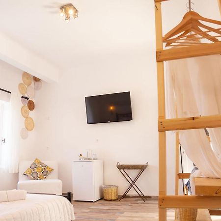 Gigi Rooms Poros Town Eksteriør bilde