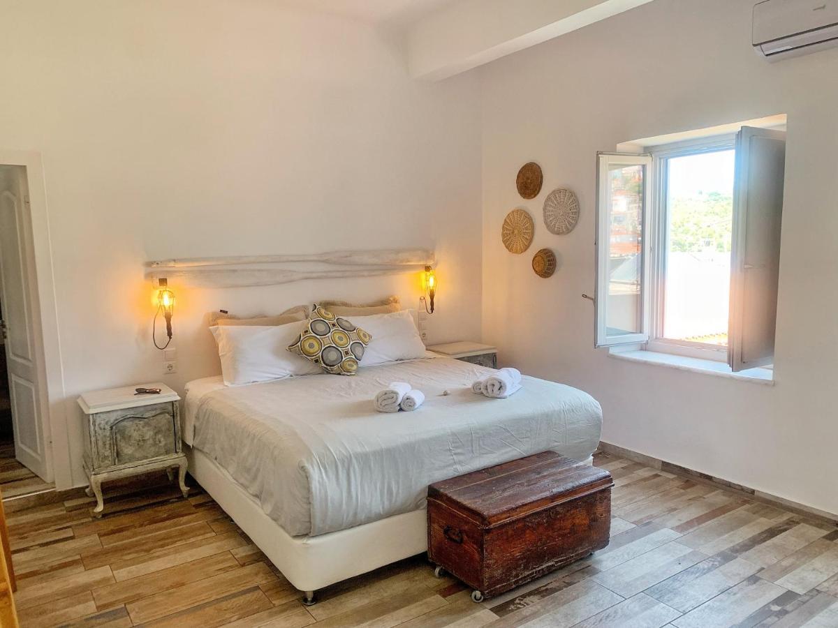 Gigi Rooms Poros Town Eksteriør bilde