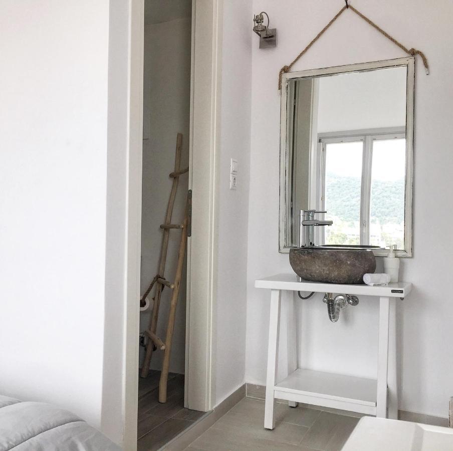 Gigi Rooms Poros Town Eksteriør bilde