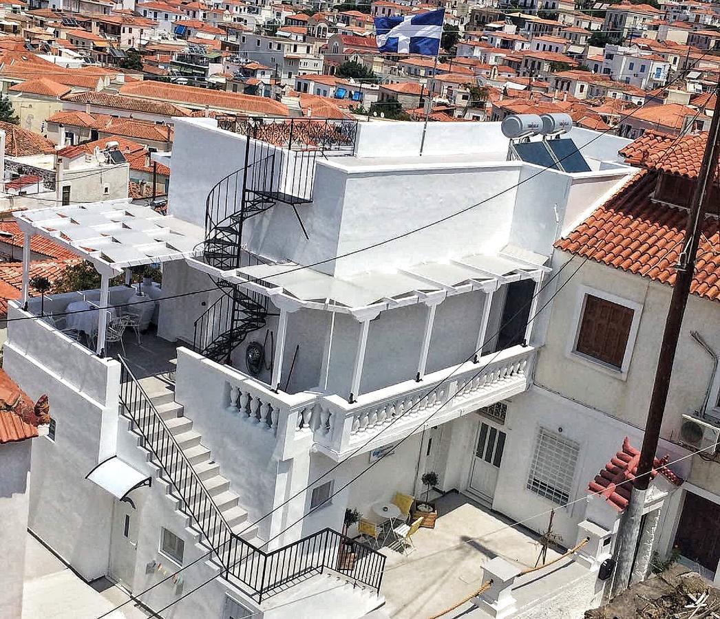 Gigi Rooms Poros Town Eksteriør bilde