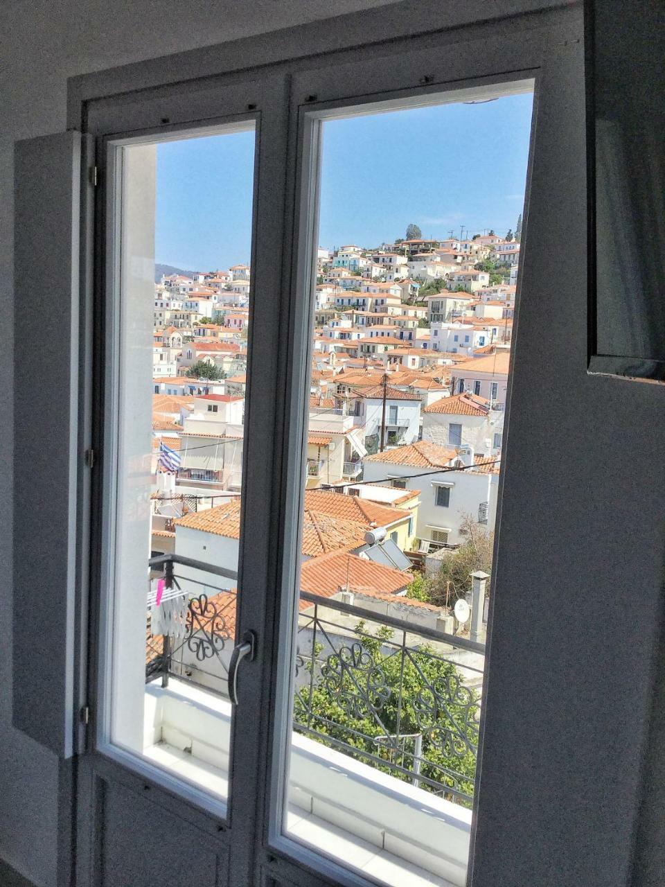 Gigi Rooms Poros Town Eksteriør bilde