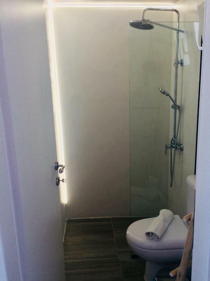 Gigi Rooms Poros Town Eksteriør bilde