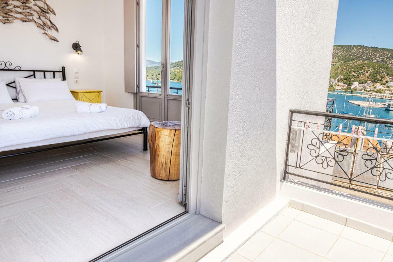 Gigi Rooms Poros Town Eksteriør bilde