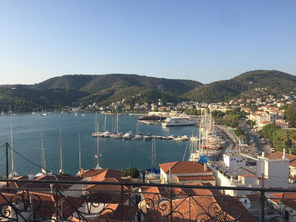 Gigi Rooms Poros Town Eksteriør bilde
